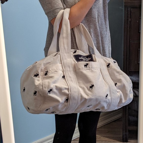 EUC Youth - abercrombie Canvas Duffel Bag - Picture 12 of 12